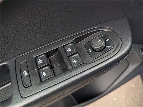 Used 2024 Volkswagen Taos S image 27