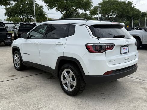 Used 2024 Jeep Compass Latitude AWD/4WD image 7
