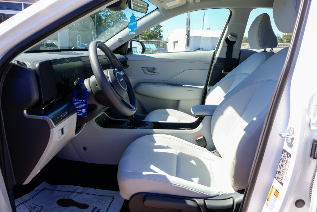 Certified 2026 Hyundai Kona SE FWD image 7