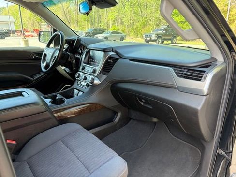 Used 2019 Chevrolet Tahoe LS w/ Enhanced Driver Alert Package AWD/4WD image 29