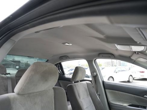 Used 2010 Honda Accord LX-P image 29