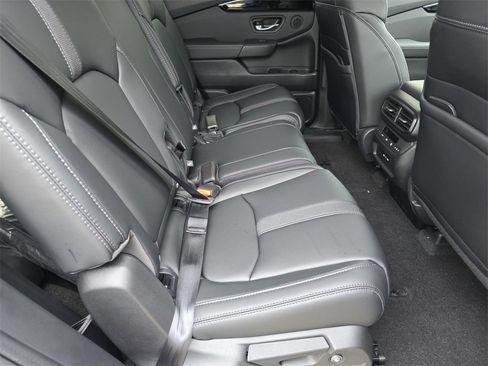 New 2025 Honda Pilot Touring image 24