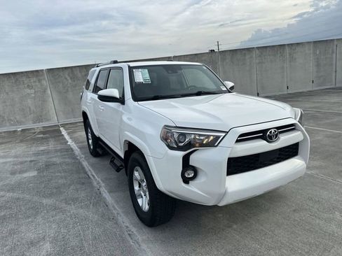 Used 2023 Toyota 4Runner SR5 AWD/4WD image 35