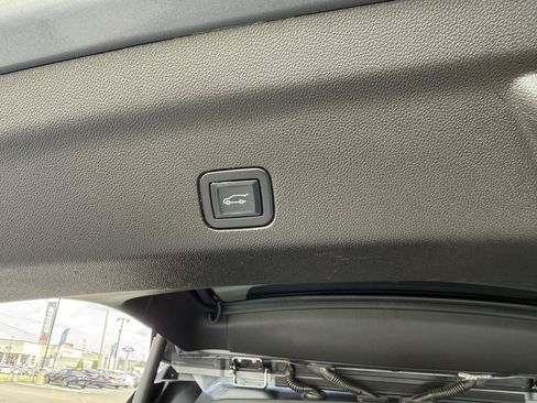 Used 2022 GMC Yukon Denali w/ Advanced Technology Package AWD/4WD image 55