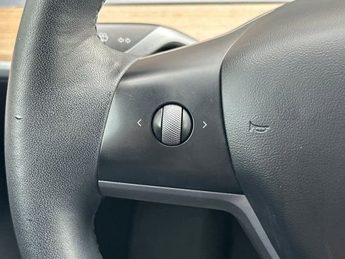 Used 2022 Tesla Model 3 image 24