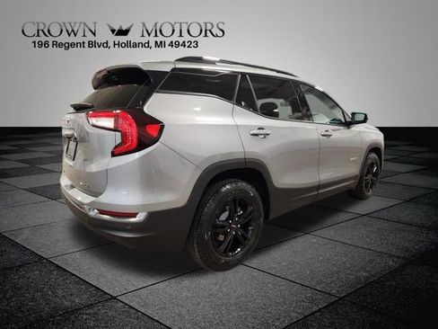 Used 2024 GMC Terrain AT4 AWD/4WD image 3