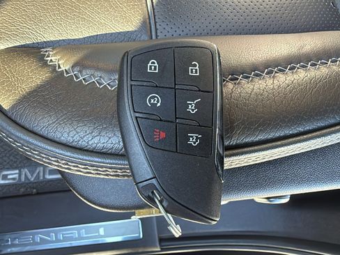 Certified 2024 GMC Yukon Denali image 29