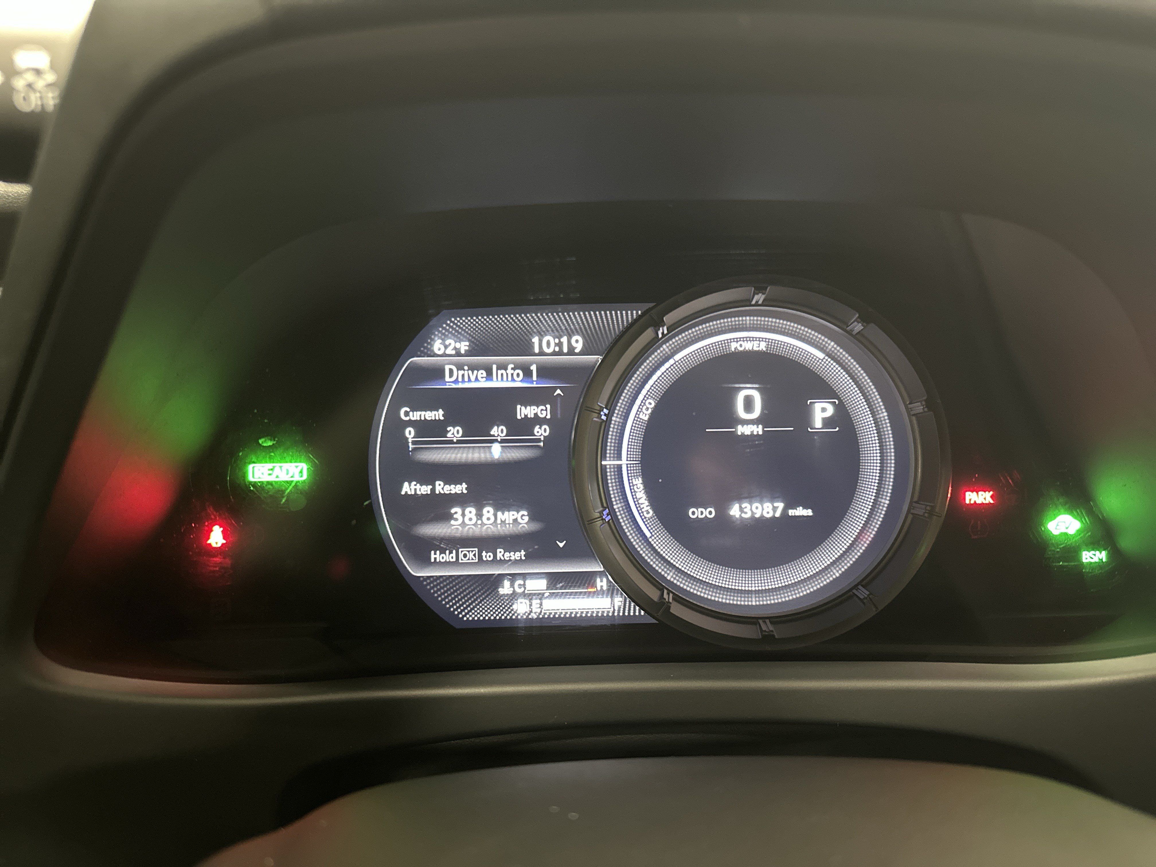 Certified 2024 Lexus UX 250h F Sport FWD image 21
