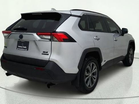 Used 2024 Toyota RAV4 XLE Premium AWD/4WD image 5
