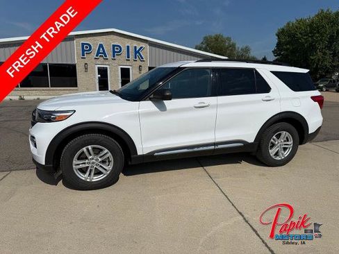 Certified 2023 Ford Explorer XLT w/ Equipment Group 202A AWD/4WD image 1