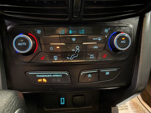 Used 2018 Ford Escape SE AWD/4WD image 49