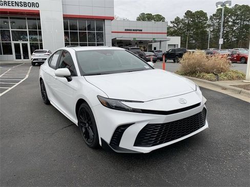 New 2026 Toyota Camry SE image 2