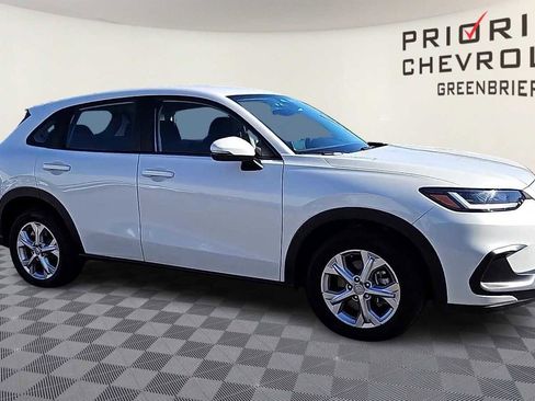 Used 2025 Honda HR-V LX image 2