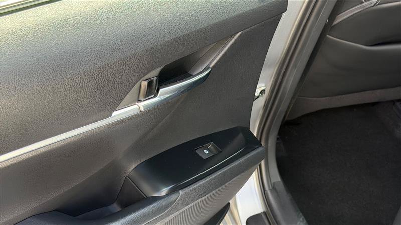 Used 2020 Toyota Camry SE w/ Convenience Package FWD image 42