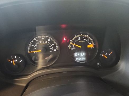 Used 2017 Jeep Patriot Latitude AWD/4WD image 24
