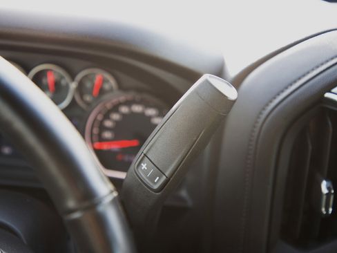 Used 2021 Chevrolet Silverado 2500 LT w/ Convenience Package image 22