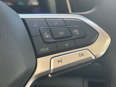 Used 2023 Volkswagen Jetta SE w/ Panoramic Sunroof Package image 24