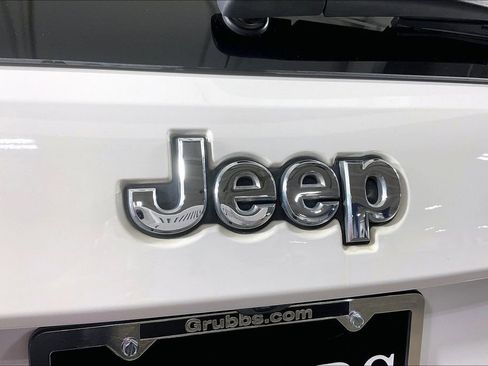 Used 2019 Jeep Grand Cherokee Limited RWD image 42
