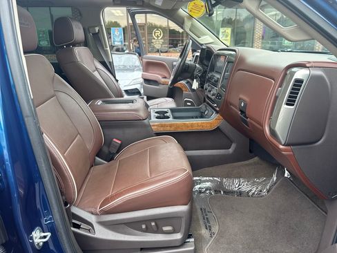 Used 2017 Chevrolet Silverado 1500 High Country AWD/4WD image 44