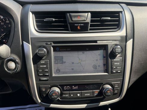 Used 2016 Nissan Altima 3.5 SL w/ 3.5 Technology Package FWD image 16