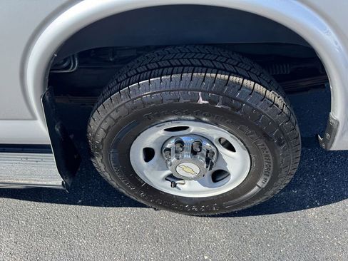 Used 2012 Chevrolet Express 3500 LT w/ LT Preferred Equipment Group image 10