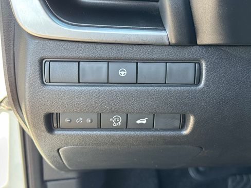 Used 2023 Nissan Rogue SV w/ SV Premium B Package FWD image 32