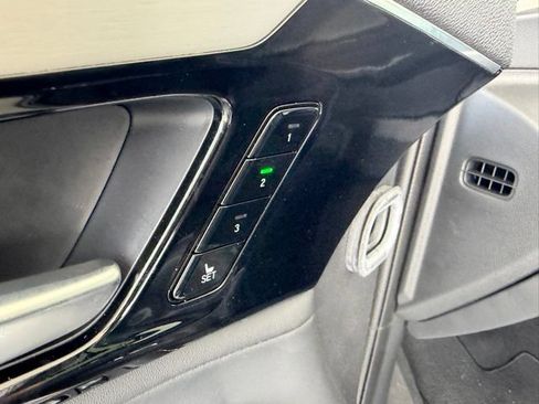 Used 2025 Acura MDX FWD w/ Technology Package image 13