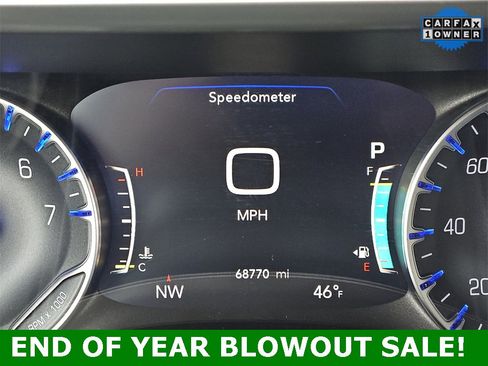 Used 2024 Chrysler Pacifica Touring-L image 18