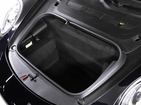 Used 2019 Porsche 911 Turbo image 10