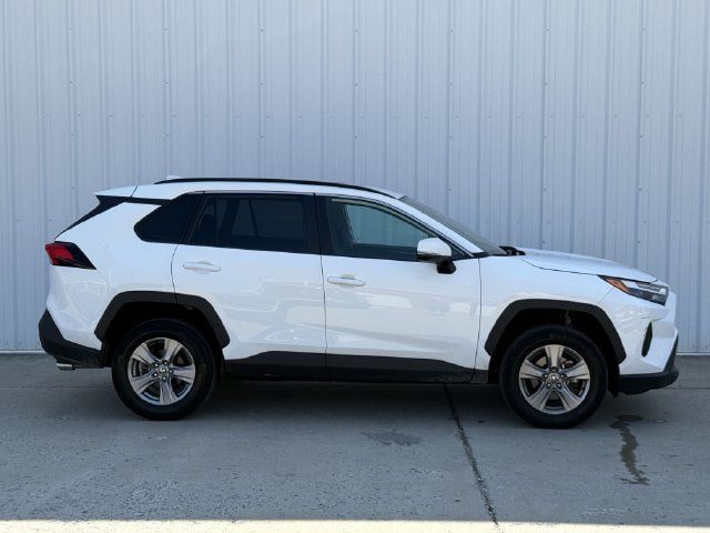 Used 2025 Toyota RAV4 XLE FWD image 3