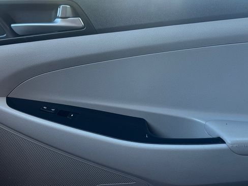Used 2016 Hyundai Tucson SE FWD image 18