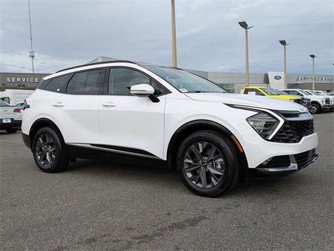 Used 2024 Kia Sportage SX image 2