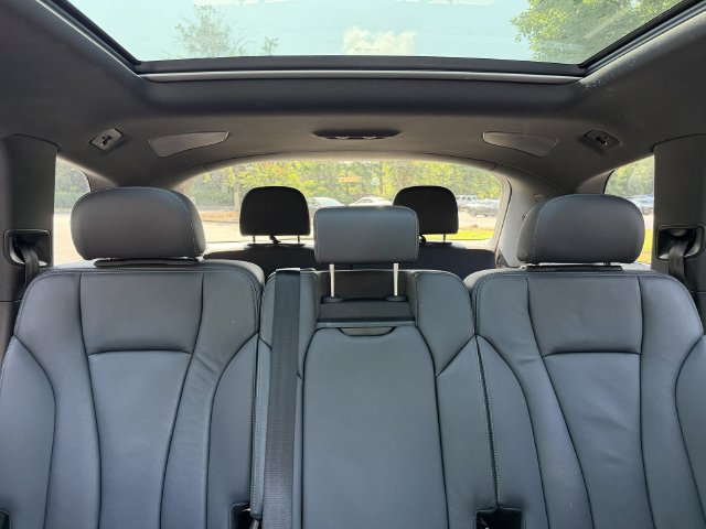 Used 2025 Audi Q7 3.0T Premium Plus AWD/4WD image 36