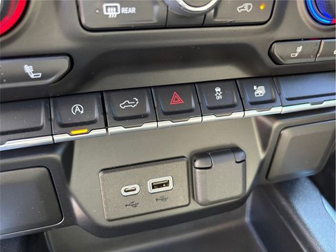 Used 2022 Chevrolet Silverado 1500 RST image 32