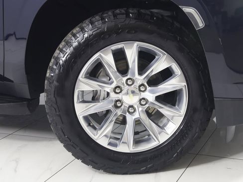 Used 2021 Chevrolet Tahoe Premier w/ Premium Package image 17