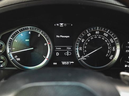 Used 2017 Lexus LX 570 4WD image 18