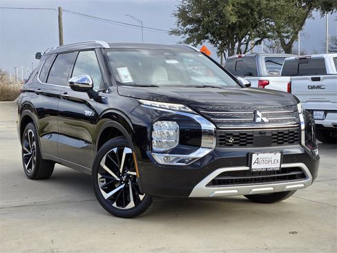 New 2025 Mitsubishi Outlander SEL image 1