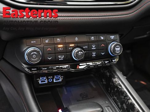 Used 2024 Dodge Durango R/T AWD/4WD image 19