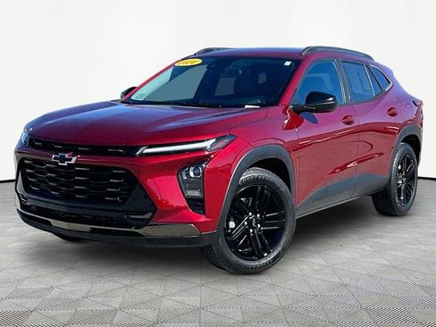 Used 2024 Chevrolet Trax ACTIV w/ Sunroof Package image 3