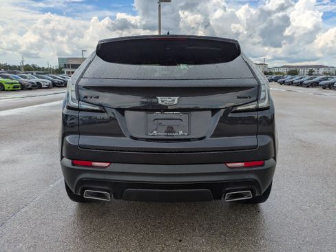 Used 2023 Cadillac XT4 Sport w/ LPO, Onyx Lite Package FWD image 5