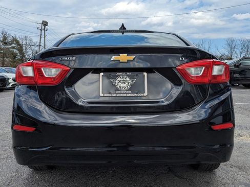 Used 2016 Chevrolet Cruze LT FWD image 9