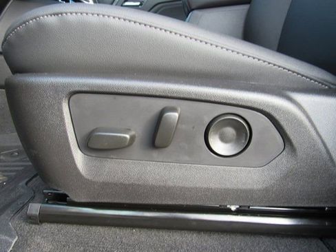 New 2026 GMC Canyon Elevation w/ Convenience Package image 12