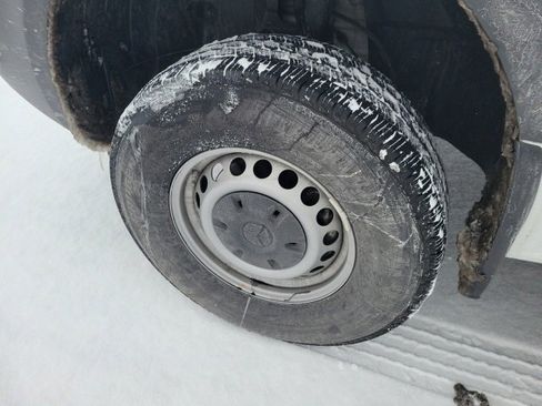 Used 2025 Mercedes-Benz Sprinter 2500 image 25