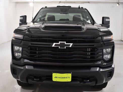 Used 2025 Chevrolet Silverado 3500 W/T AWD/4WD image 3