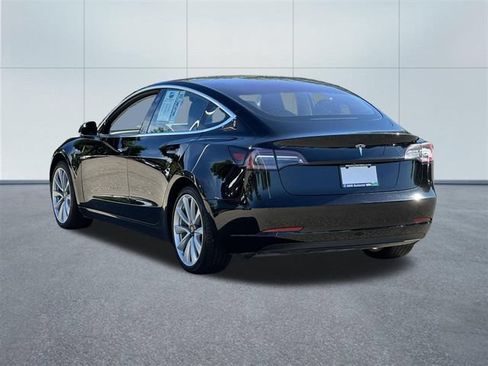Used 2018 Tesla Model 3 Long Range RWD image 7