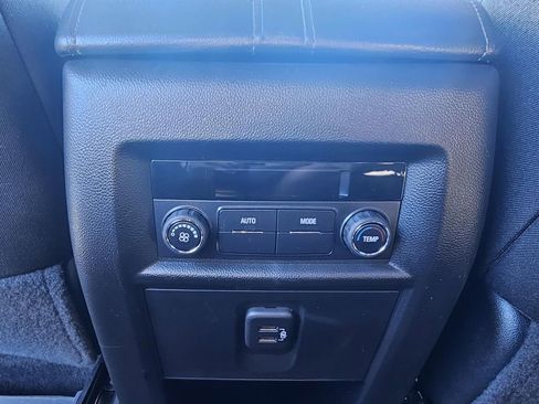 Used 2022 Chevrolet Traverse LT w/ LPO, Floor Liner Package image 30