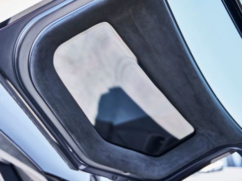 Used 2019 McLaren Senna RWD image 78
