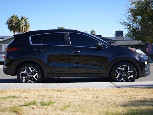 Used 2020 Kia Sportage EX w/ Option Group 15 image 11