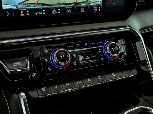 New 2026 GMC Sierra 2500 Denali Ultimate AWD/4WD image 17
