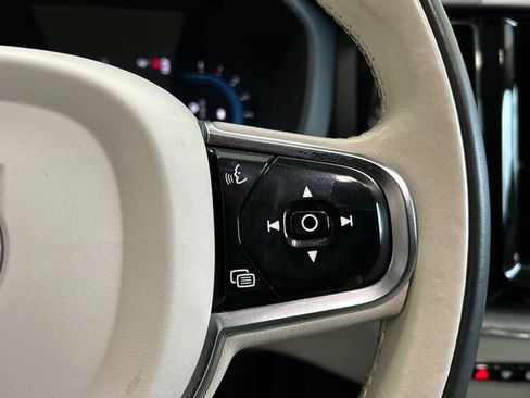 Certified 2023 Volvo XC60 B5 Plus w/ Climate Package image 14